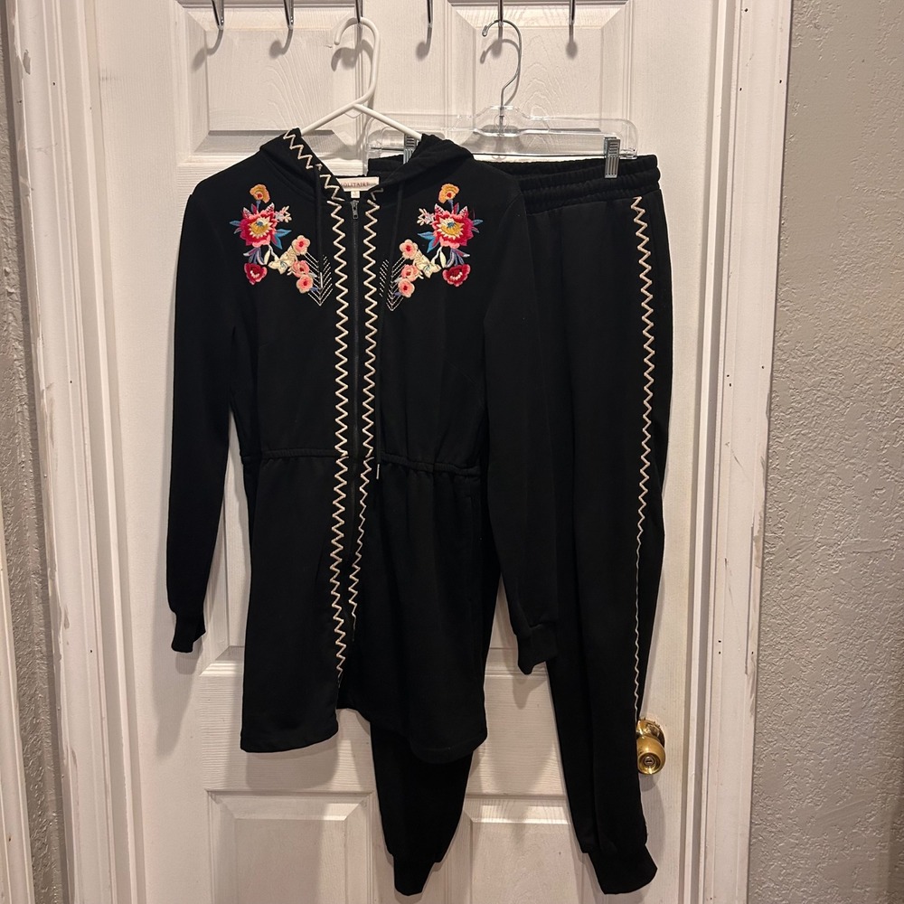 Anthropologie Solitaire Black Floral Embroidered Hoodie‎ Jogger Set Size Large